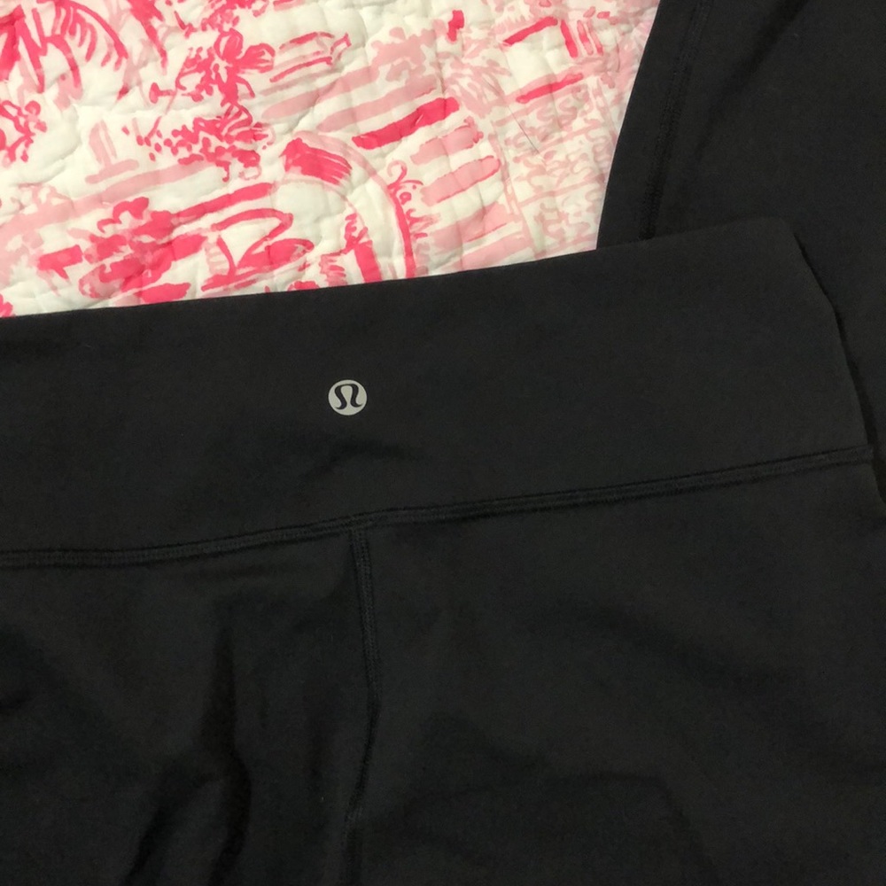 Black Lululemon Wunder unders 8